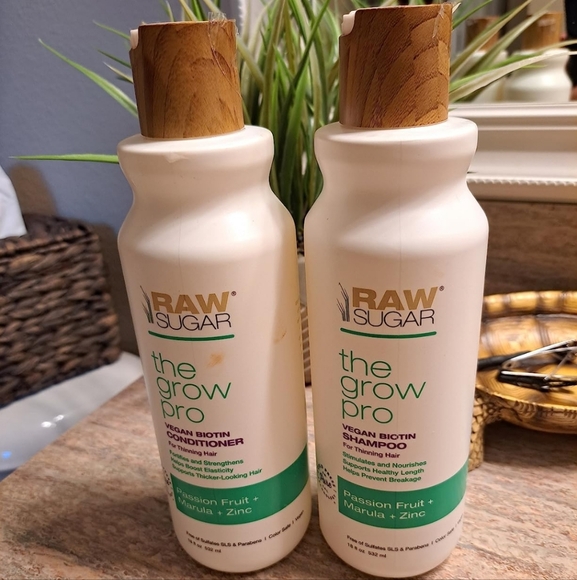 Pro Hair Care Bundle- Shampoo & Conditioner - Picture 6 of 6